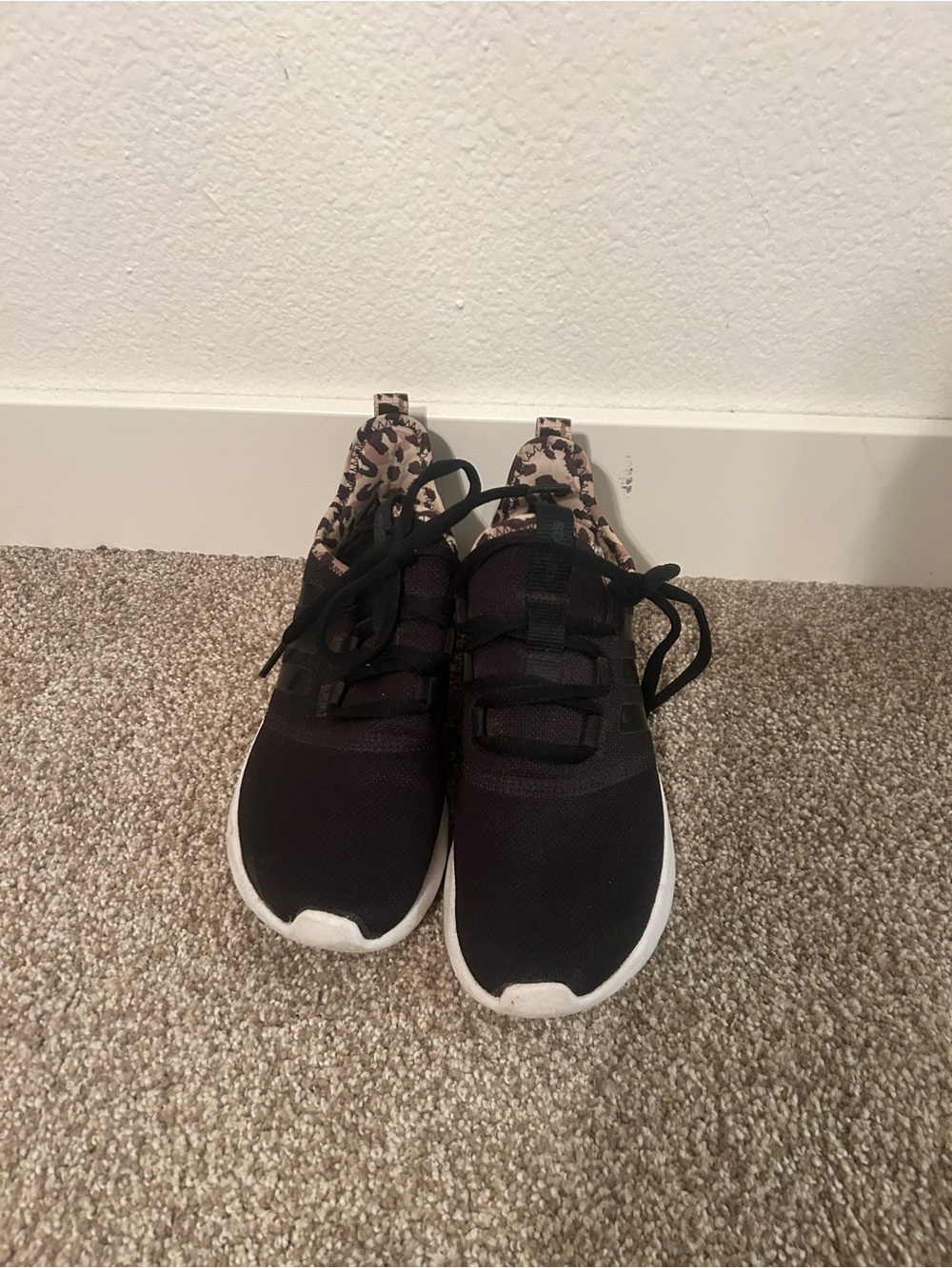 Black Lightweight Athletic Sneakers Leopard Print Lined Lace Up Shoes